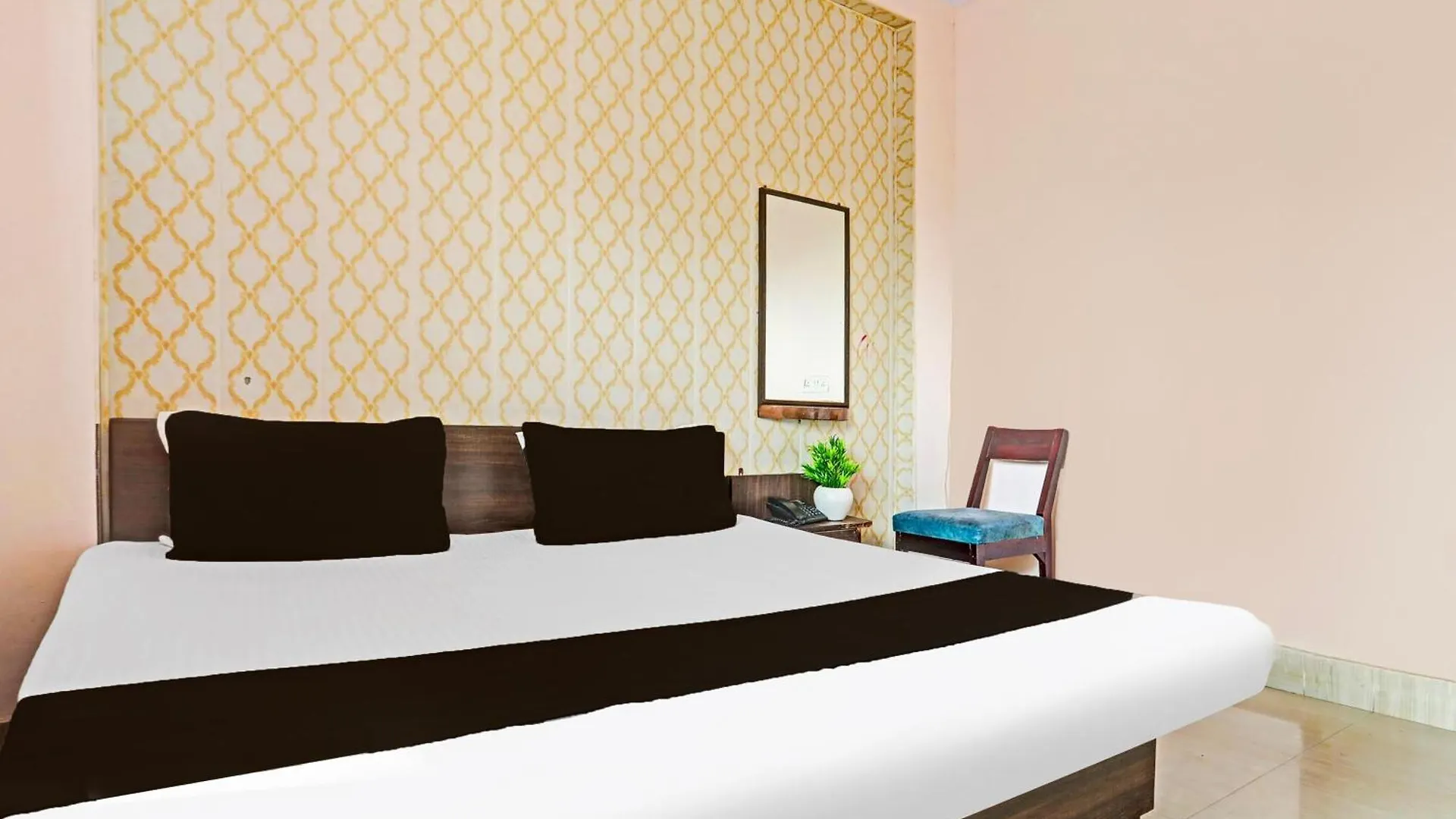 Hotel O Arvi Guest House Varanasi India