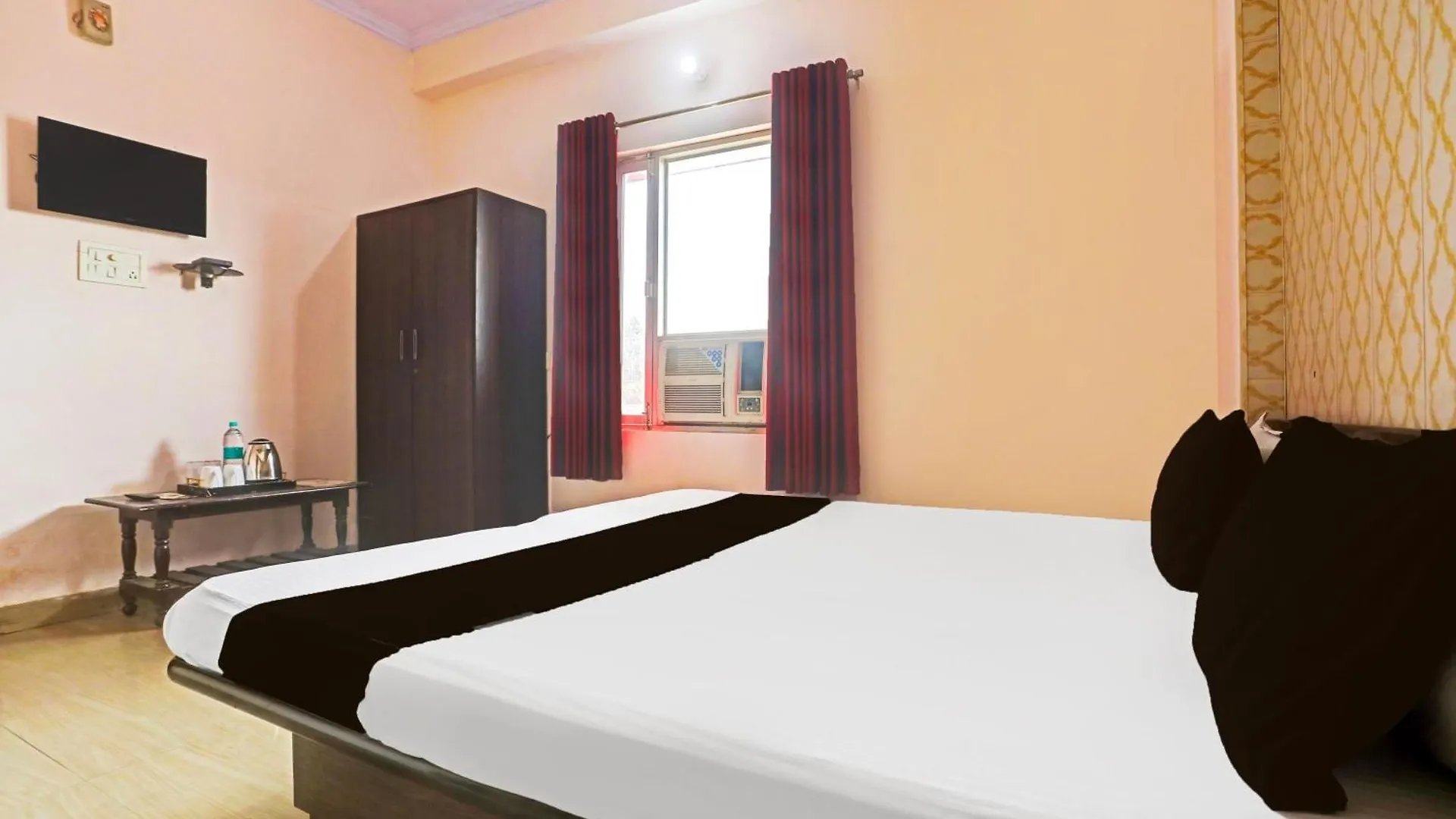 Hotel O Arvi Guest House Varanasi 3*,  India