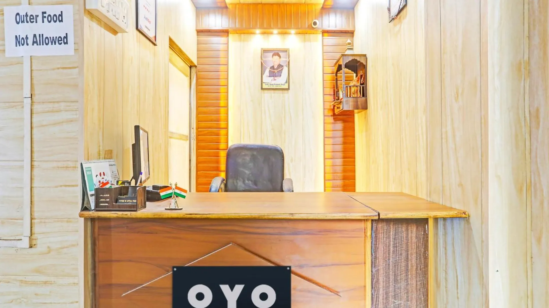Hotel O Arvi Guest House 瓦拉纳西 3*,  印度