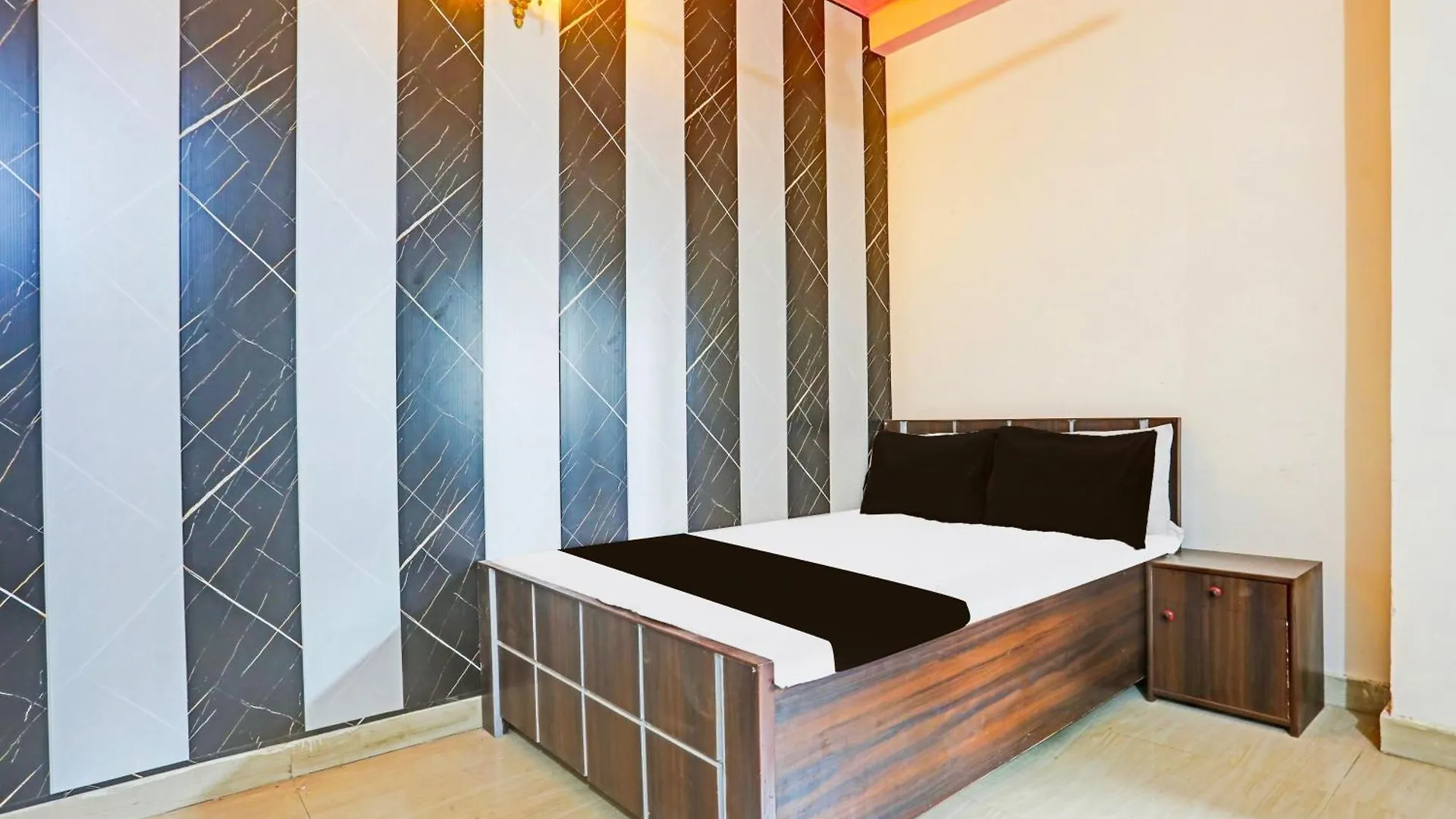 Hotel O Arvi Guest House 瓦拉纳西